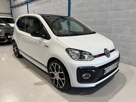 VOLKSWAGEN UP 1.0 up! GTI