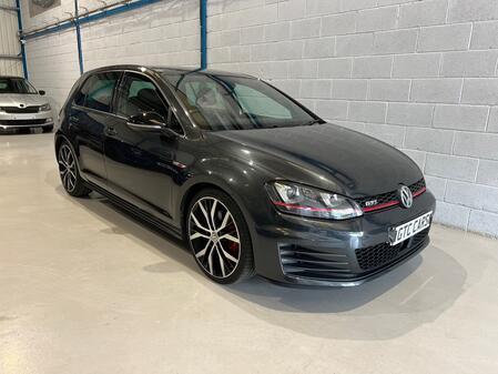 VOLKSWAGEN GOLF 2.0 TSI BlueMotion Tech GTI