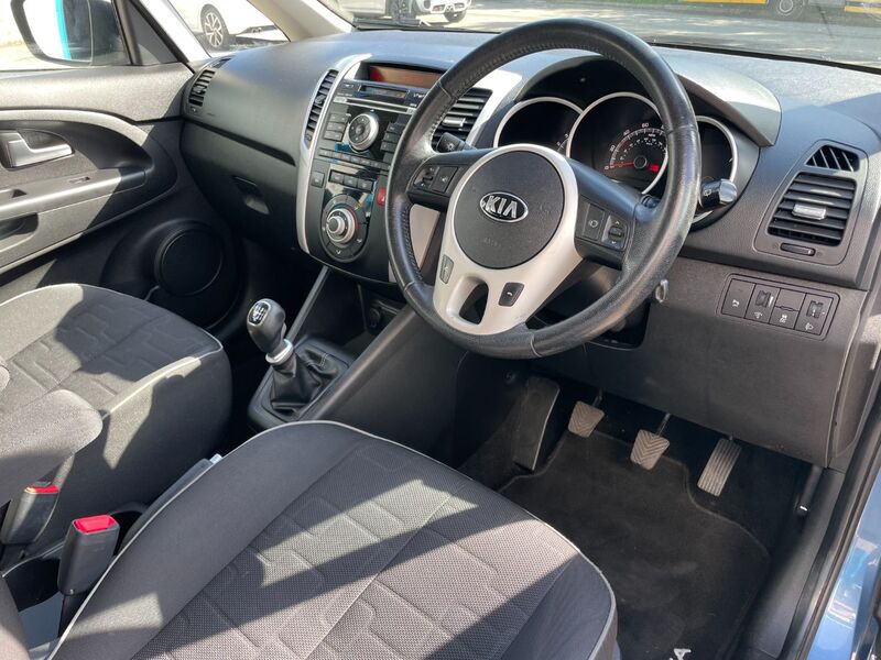KIA VENGA