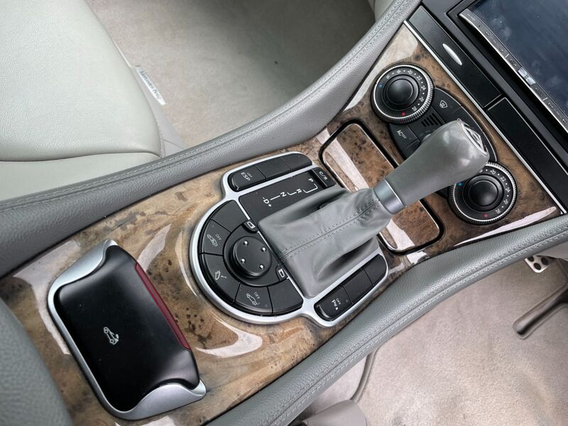 MERCEDES-BENZ SL