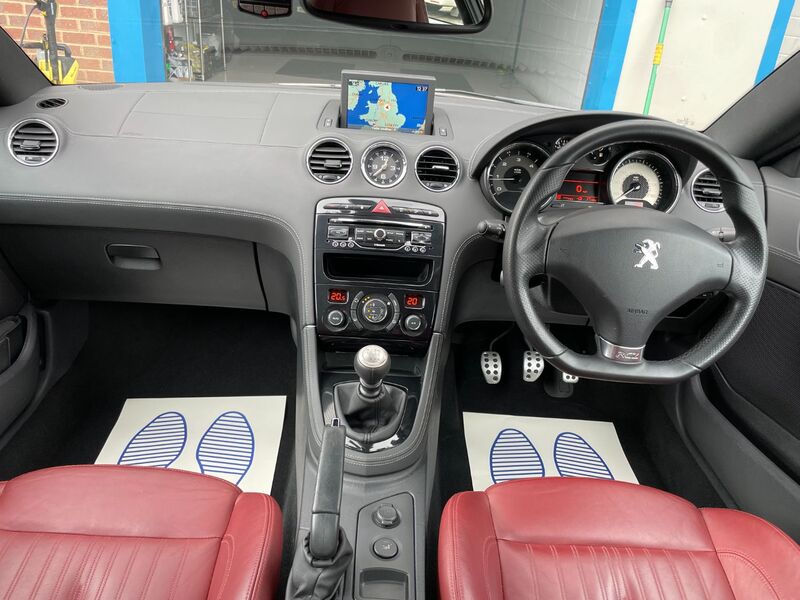 PEUGEOT RCZ
