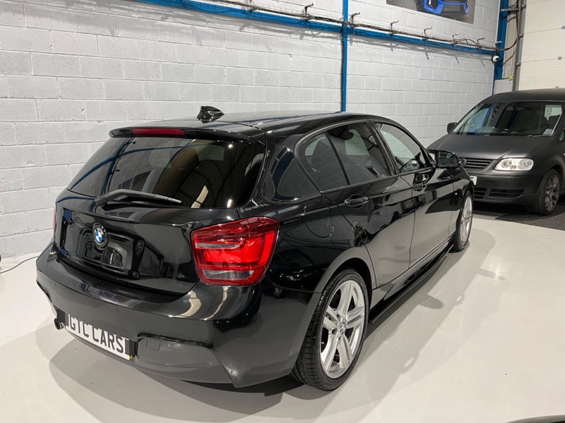 BMW 1 SERIES