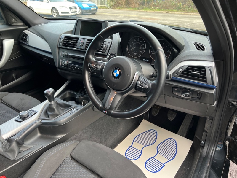 BMW 1 SERIES