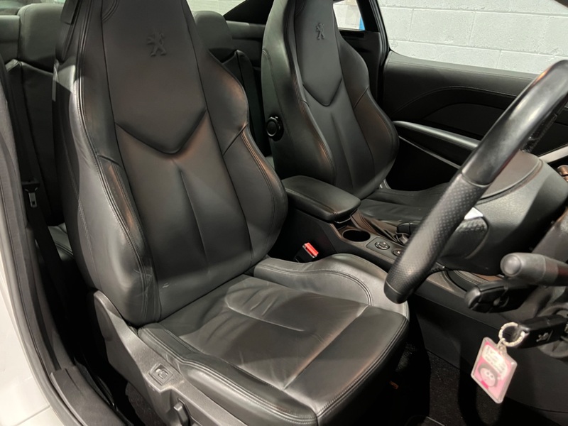PEUGEOT RCZ