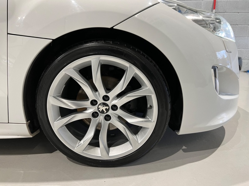 PEUGEOT RCZ