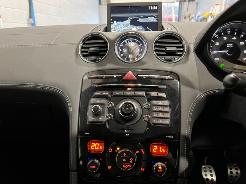PEUGEOT RCZ