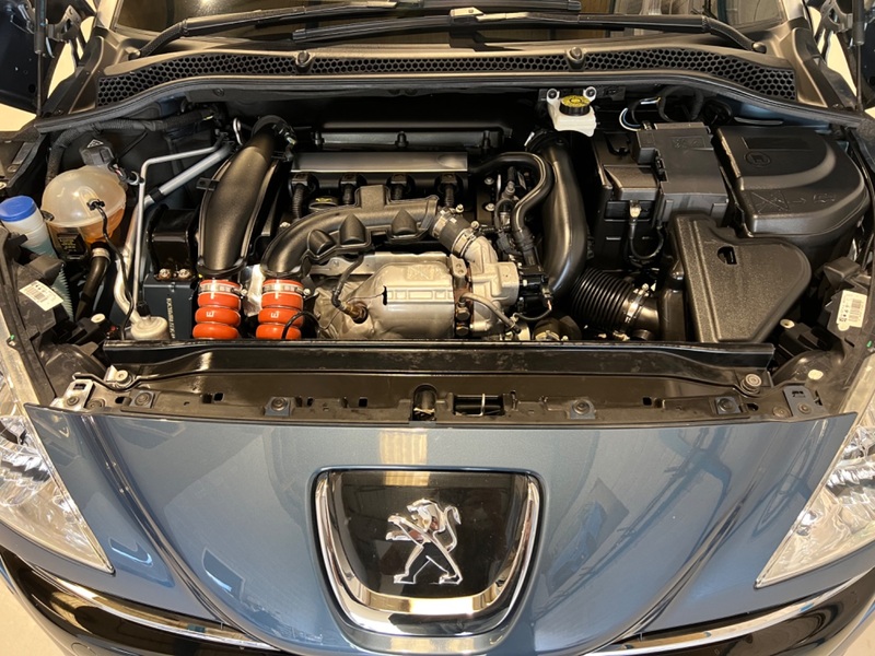 PEUGEOT RCZ
