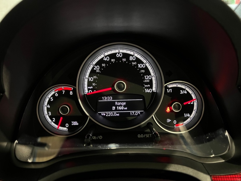 VOLKSWAGEN UP