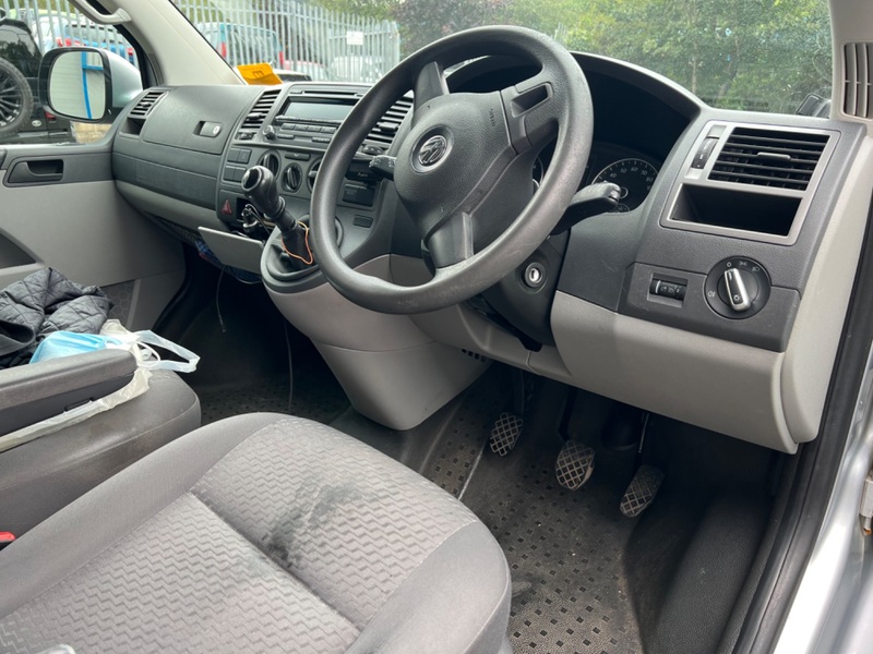 VOLKSWAGEN TRANSPORTER
