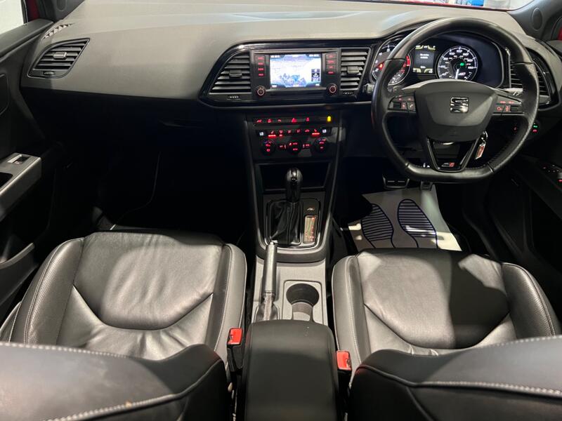 SEAT LEON